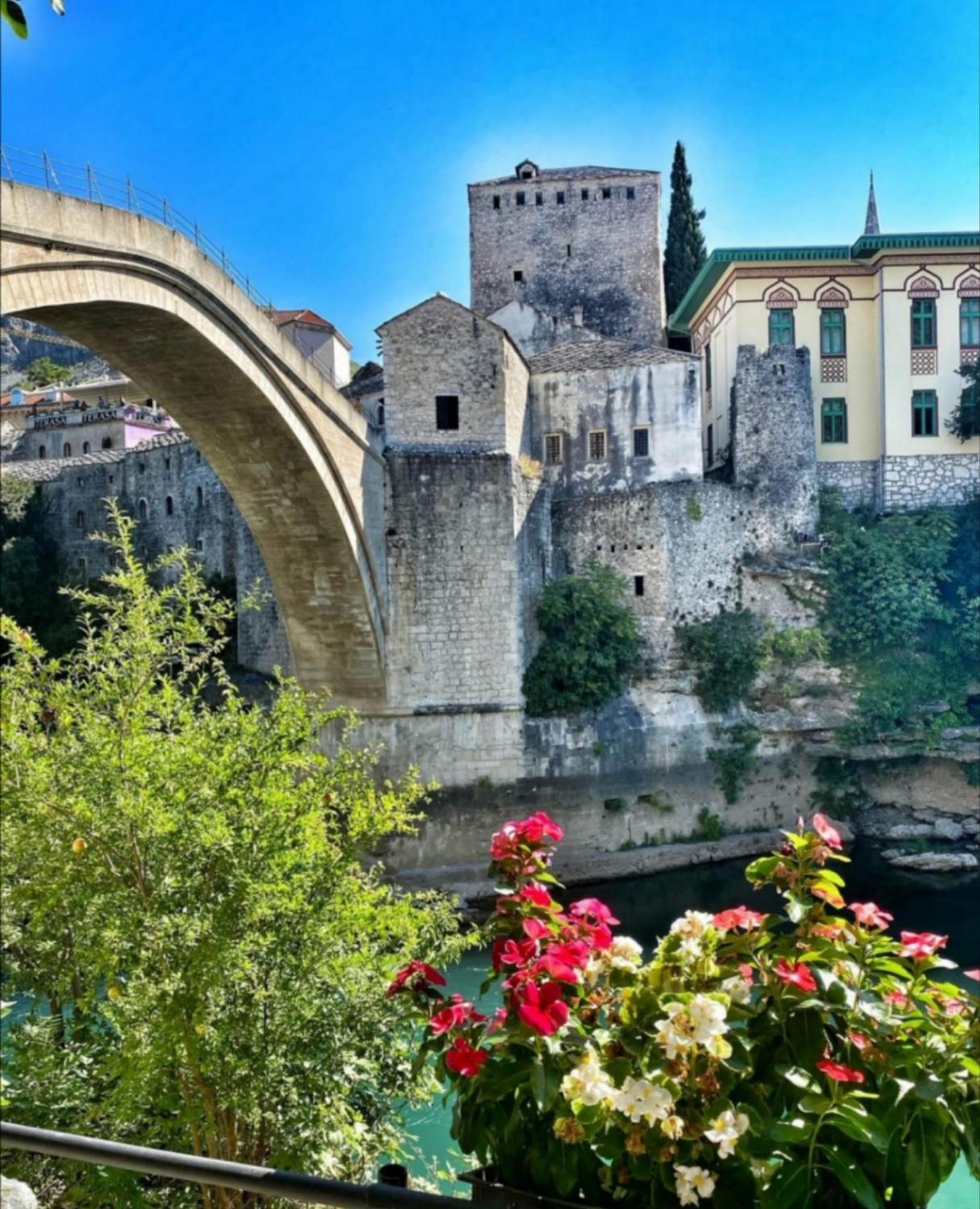 Zara Apartment With Terrace Near Old Town Mostar Bagian luar foto