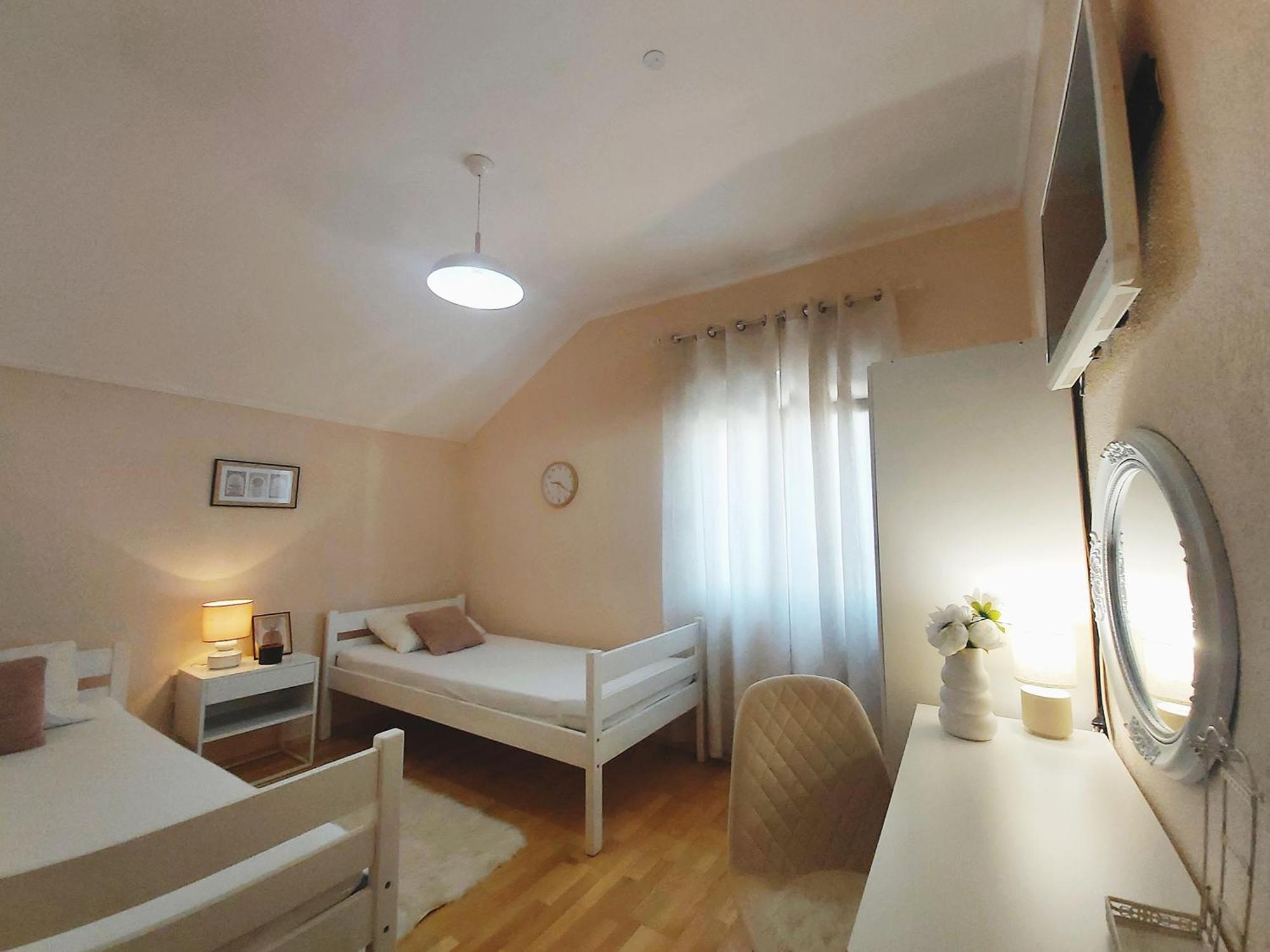 Zara Apartment With Terrace Near Old Town Mostar Bagian luar foto